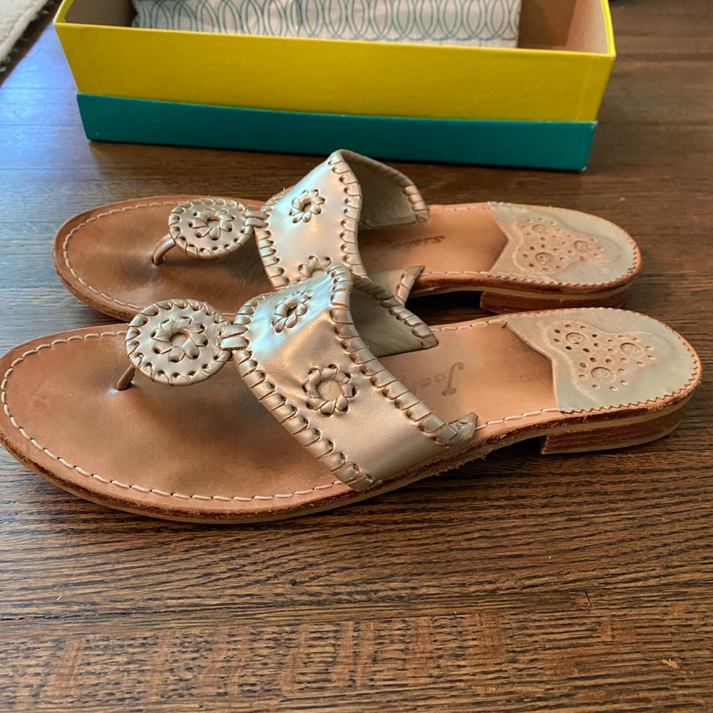 Jack Rogers Platinum Hamptons Flat Sandal - 10 Wide